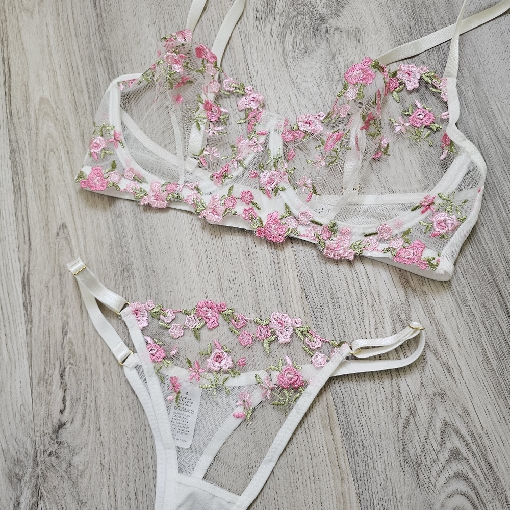 New Rose Garden Mesh Lingerie Thong Set Size Small
